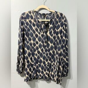 Club Monaco Silk Long Sleeve Blouse Navy and Cream Color Women’s‎ Size Medium